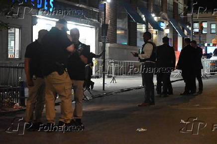 Tiroteio deixa uma pessoa baleada na cabeça e outra com ferimento na perna, perto do Stonewall Inn, em Nova York