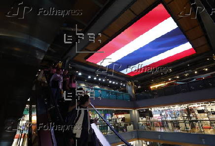 Bangkok city displays Thai flag amid border clashes with Cambodia