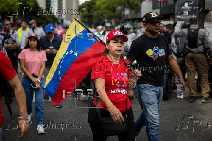 Chavistas marchan en Venezuela en respaldo a Maduro ante 