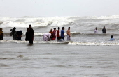 Heatwave continues to grip Pakistan with soaring temperatures