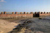 Píer na ilha dos Frades