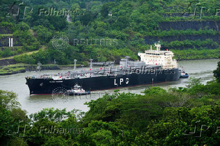 Panama-flagged vessels must notify authority of ship-to-ship transfers, in Gamboa
