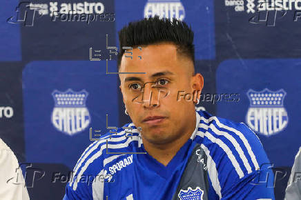 El peruano Christian Cueva espera ayudar a Emelec a regresar a la primera línea de Ecuador