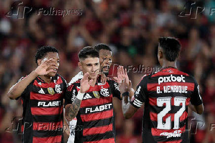 Partida entre Flamengo e Sao Paulo válida pelo Campeonato Brasileiro 2025.