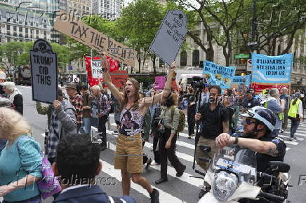 People protest outside fundraiser for the Manhattan Institute at Cipriani 42nd Street