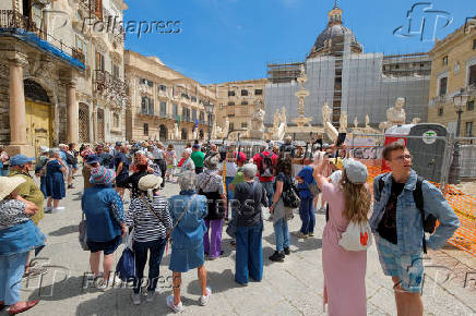 Crowds offer an opportunity for Italy's south