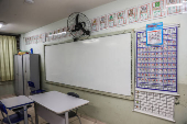 Sala de aula de escola pública no PR