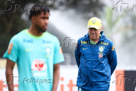 Segundo dia de treino da Seleção Brasileira no CT Joaquim Grava