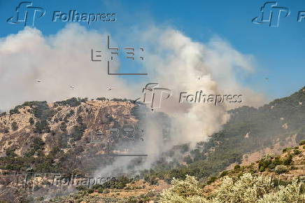 Wildfire continues on Chios Island as evacuations expand