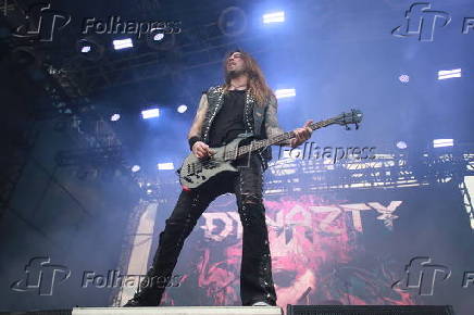 Dinastia se apresenta no bangers open air