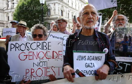 British Jews hand letter to Downing Street calling for Palestinian statehood recognition
