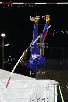Atletismo: decatlón masculino salto con pértiga
