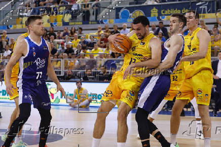 Dreamland Gran Canaria vs Valencia Basket