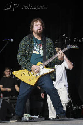 Show da banda marcão britto e thiago castanho, charlie brown jr. No festival best of blues and rock