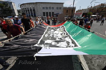 Stop ReArm Europe demonstration against war in Rome
