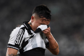 Partida entre Botafogo e Vitória pelo Campeonato Brasileiro 2025.