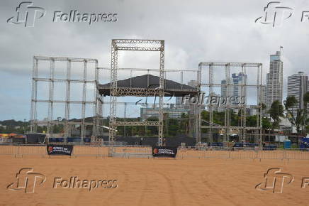 Montagem do Palco para ao Show de Roberto Carlos em João Pessoa - PB