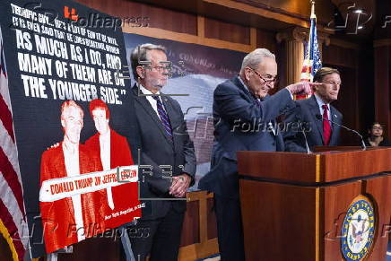Leader Schumer speaks on the Epstein files from US Capitol