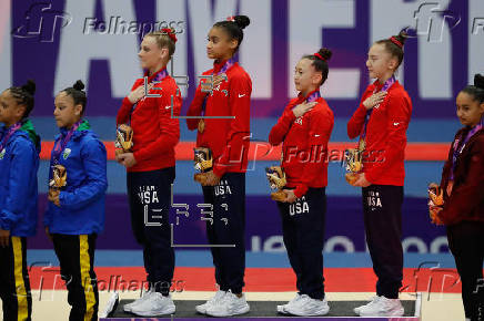 Gimnasia artística equipos femenino