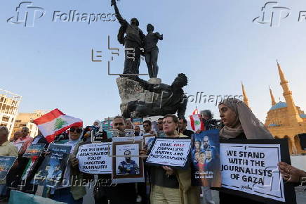 Vigil in solidarity with Palestinian journalists held in Beirut