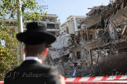Iran launches wave of retaliatory strikes against Israel