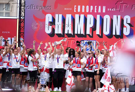 Homecoming Victory Parade on the Mall, London
