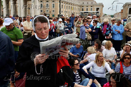 Regina Caeli prayer at the Vatican