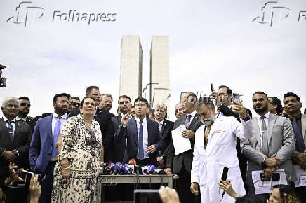 Coletiva oposição contra prisão Bolsonaro