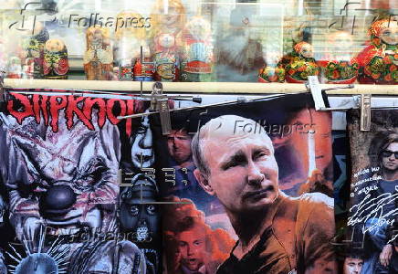 Souvenir market in Moscow ahead of Russian President Putin meeting with US President Trump in Alaska