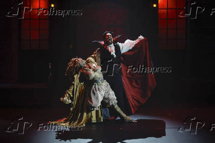 Coletiva apresenta Drácula ? Um Terror de Comédia em SP
