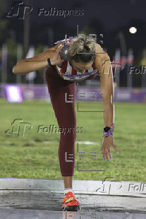 Atletismo: heptatlón femenino lanzamiento de peso
