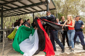 Detenidas 12 personas por levantar la bandera palestina en la Acrópolis de Atenas