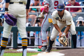NCAA Baseball: College World Series-Arkansas v Murray State