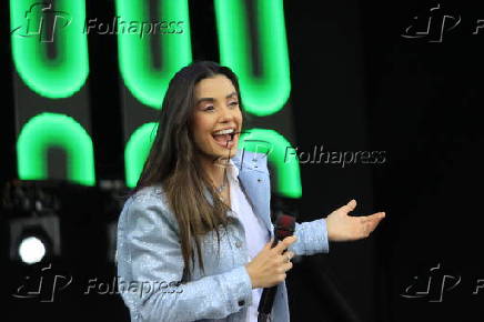 Cantora Isadora Pompeo participou da Marcha para Jesus