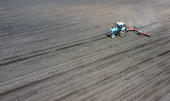 Farmers sow sunflower in Rostov region
