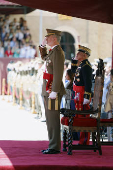 El rey preside la entrega de Reales Despachos y nombramientos de los nuevos oficiales del Ejército de Tierra y de la Guardia Civil