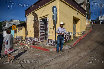 Aftermath of an earthquake, in Comapa