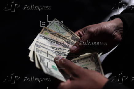 Una economía en crisis, la herencia que recibirá el próximo Gobierno de Bolivia