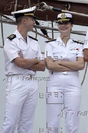 El Juan Sebastián de Elcano, con la princesa Leonor a bordo, pone rumbo a Galicia