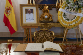Libro de condolencias en la Nunciatura