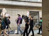 Protestas en Nueva York contra Trump por fondos educativos