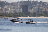Fiscalização de embarcações no Rio de Janeiro.
