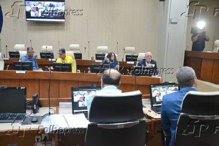 Audiência no TRT entre sindicatos e empresas de ônibus de Salvador - Ba