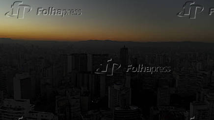 Por do sol e são paulo