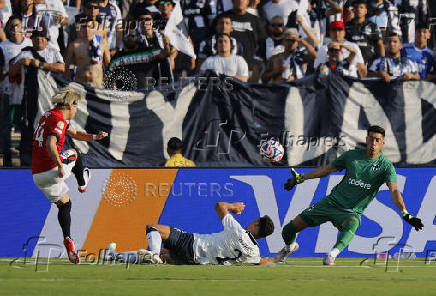 FIFA Club World Cup - Group E - Urawa Red Diamonds v CF Monterrey