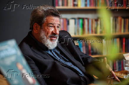 Cortella celebra 50 anos de carreira com novo livro