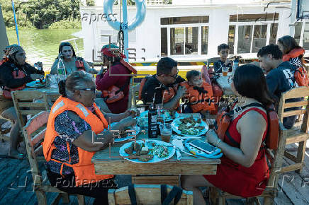 Barco 'La Felicidad', nueva propuesta turística y gastronómica en Maracaibo