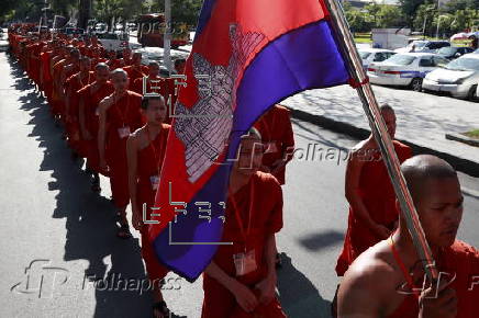Cambodia holds Buddhist Ceremony to Honor Fallen Soldiers and Call for Peace in Phnom Penh