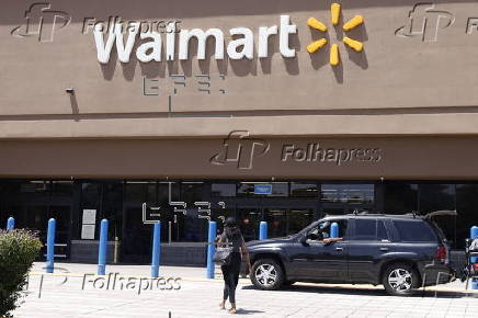 Walmart warns of price hikes amid tariffs