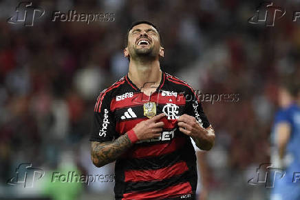 Partida entre Flamengo e Fortaleza pelo Campeonato Brasileiro 2025.